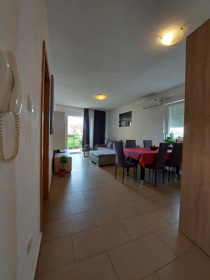 Luciano Apartment 扎达尔 外观 照片
